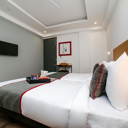 Townhouse Sohna Road 2 호텔 구르가온 외부 사진