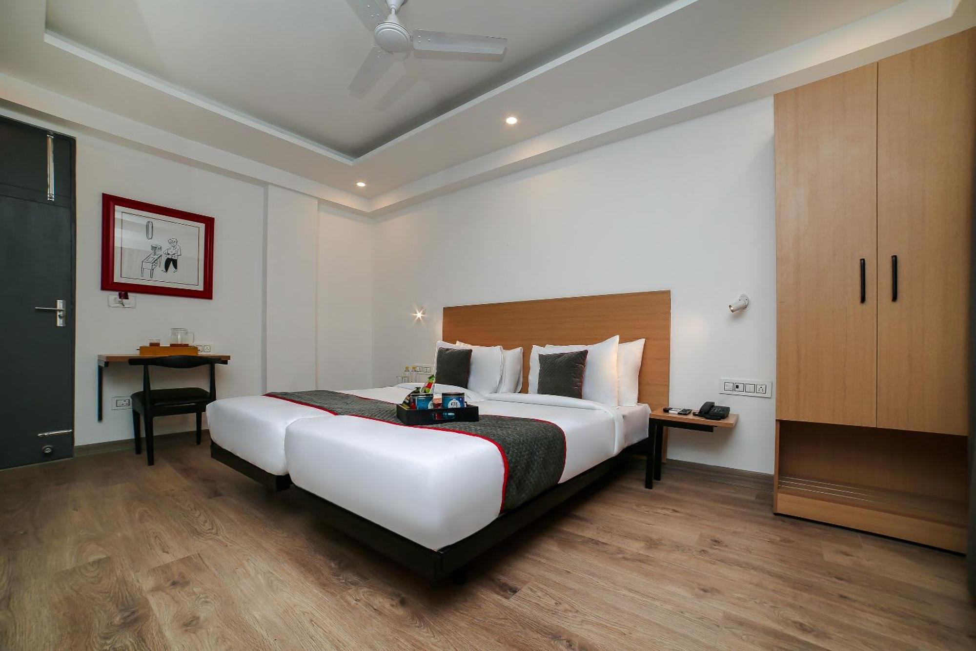 Townhouse Sohna Road 2 호텔 구르가온 외부 사진