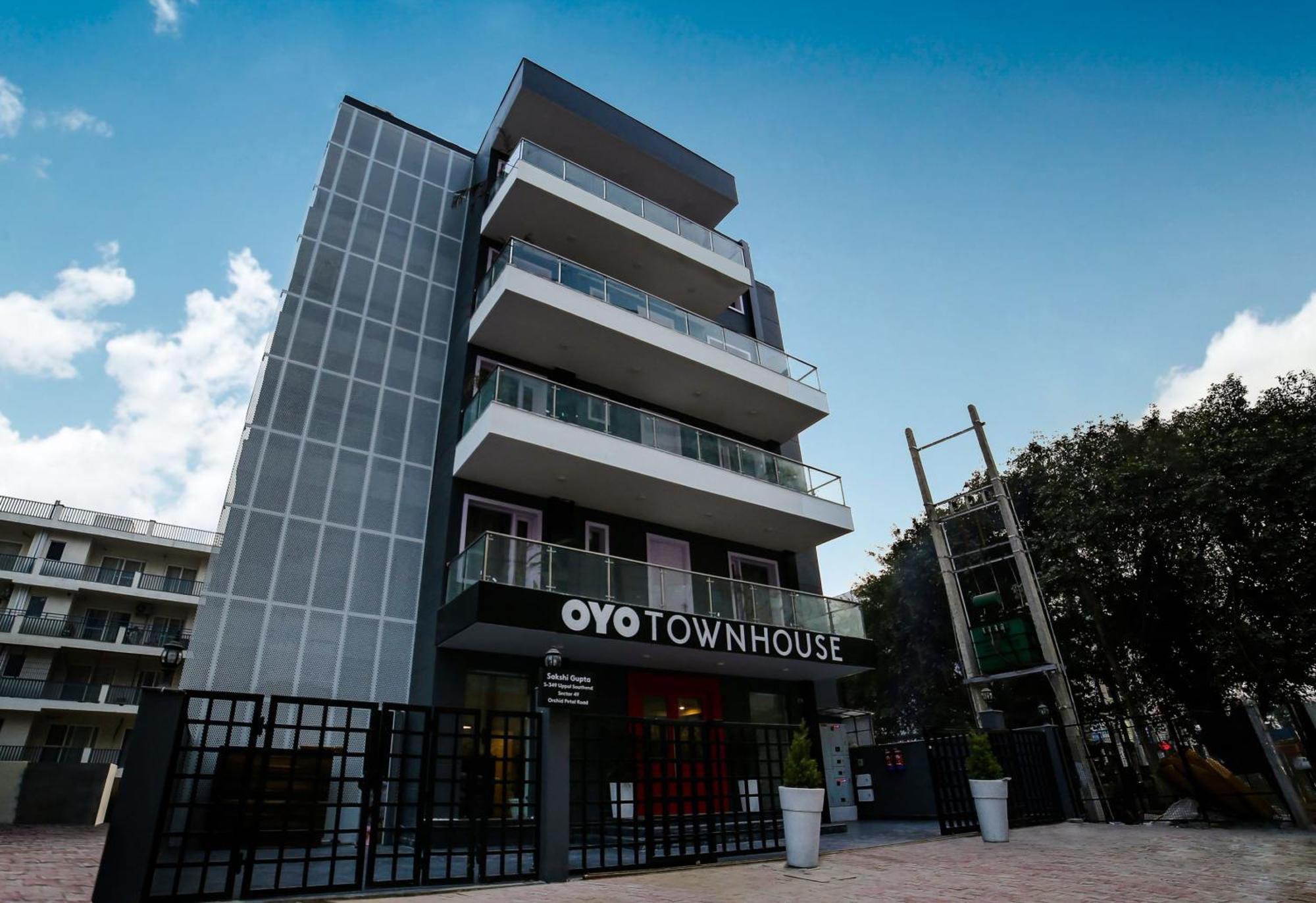Townhouse Sohna Road 2 호텔 구르가온 외부 사진