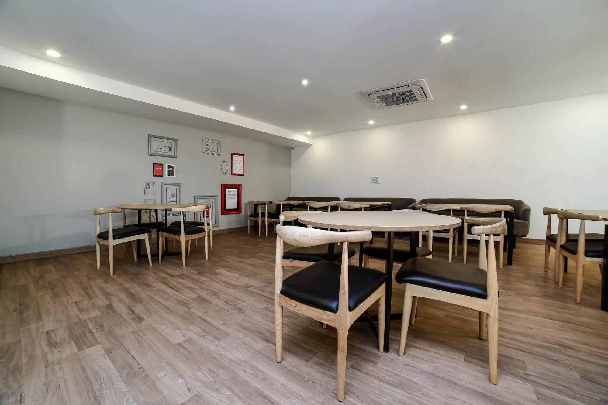 Townhouse Sohna Road 2 호텔 구르가온 외부 사진