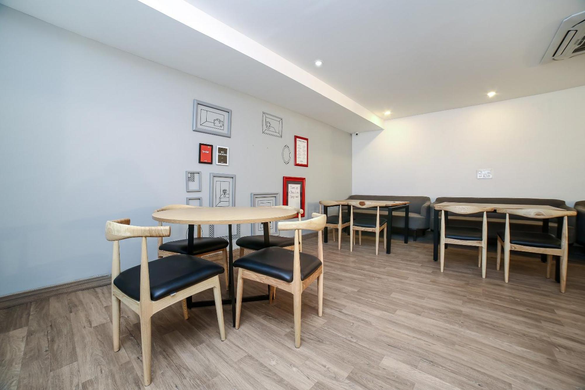 Townhouse Sohna Road 2 호텔 구르가온 외부 사진