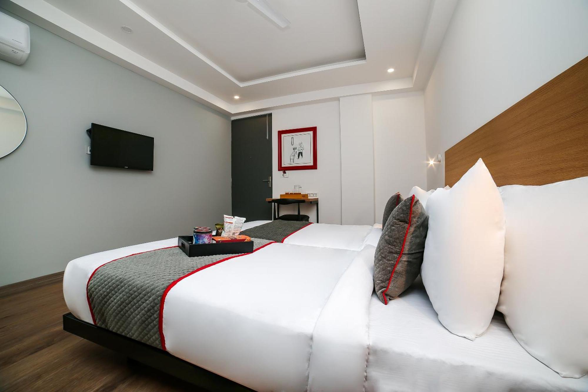 Townhouse Sohna Road 2 호텔 구르가온 외부 사진