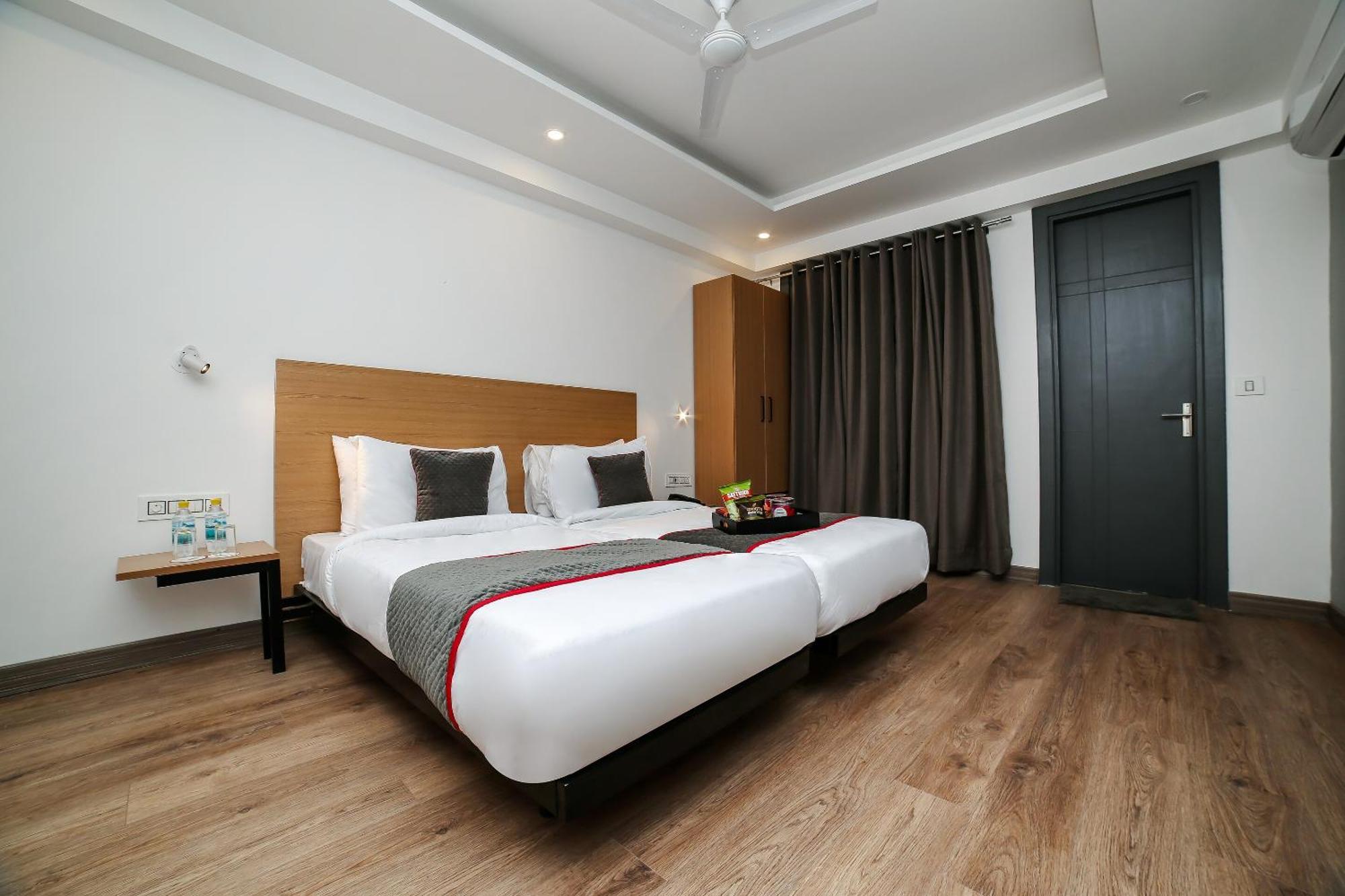 Townhouse Sohna Road 2 호텔 구르가온 외부 사진